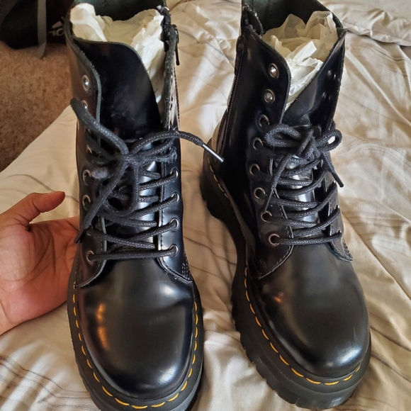 Doc Martens - Picture 2 of 4